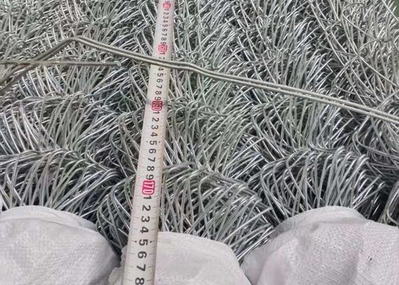 Hàng rào liên kết chuỗi 8 lỗ kim cương mạ kẽm PVC tráng