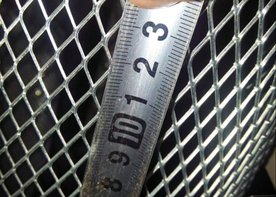 Chiều dài lỗ hình lục giác nhỏ 1-20m Lưới kim loại mở rộng / Lưới kim loại căng