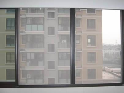 Côn trùng thép không gỉ được sử dụng làm màn hình cửa sổ để chống muỗi và ruồi.