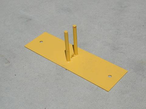 Đây là một chân hàng rào màu vàng được sử dụng trong hàng rào di động Canada.