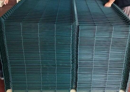 Chốt chất lượng cao Curvy hàn hàng rào hàn curved 3D lưới sợi hàng rào 3D V hàng rào