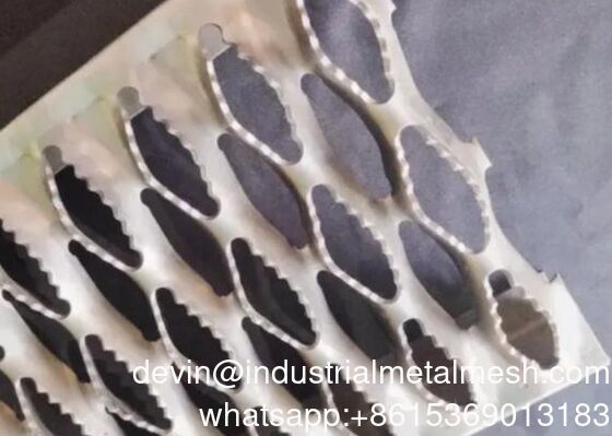 Thép không gỉ nhôm Grating Grip Strut thang tread chống trượt Dimple tấm cho thang thang