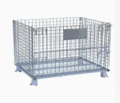 Chất chứa lưới dây thép hạng nặng được xếp chồng lên nhau với nắp trên