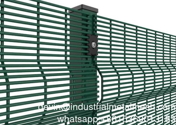 Hàng rào chống trèo 358 bảo mật cao cho nhà tù và sân bay công nghiệp Chu vi Trellis & Gates Danh mục sản phẩm Hàng rào 358 Hàng rào an ninh cao Hàng rào dây lưới