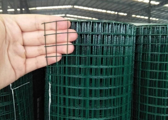 Màu xanh lá cây 2x2 PVC tráng nhựa lưới thép bảo vệ máy móc và lồng cà chua