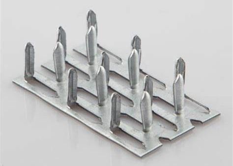 50mm chiều rộng chống chia tấm hình chữ nhật một bên gai kim loại tấm móng
