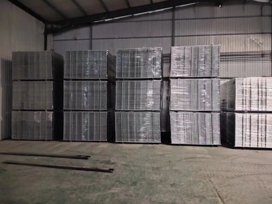 3.4mm Wire*15cm Mesh *1.22*2.44 Black Welded Wire Mesh Panel cho Canada