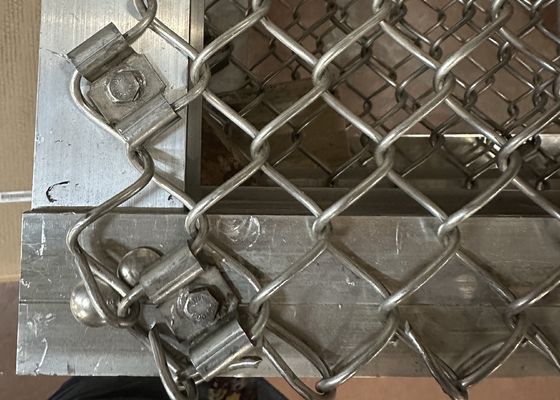 Thép không gỉ 316L dây chuyền liên kết hàng rào vải tường ranh giới thép kẽm
