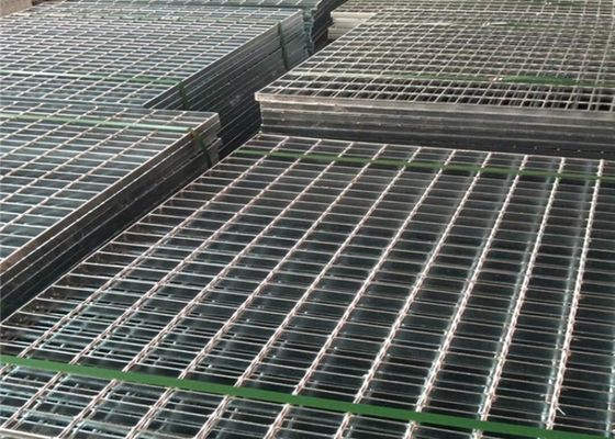 Hot Dip Galvanized Plain / Serrated Steel Grating cho đường đi bộ nền tảng