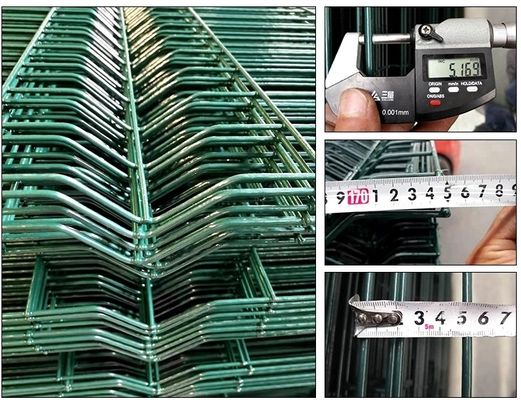 Vườn an ninh chu vi 0.4mm Curved Metal hàng rào 3d Wire Mesh Peach Shape Post