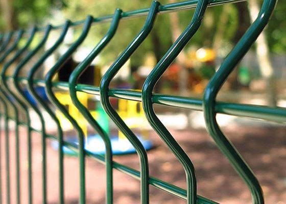 Tháp cong 3D kẽm kẽm lưới hàn với cột đất
