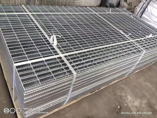 Lưới thép mạ kẽm Thanh thép hàn 25x3 800x1000 Tấm lưới kim loại cho lối đi trên nền tảng