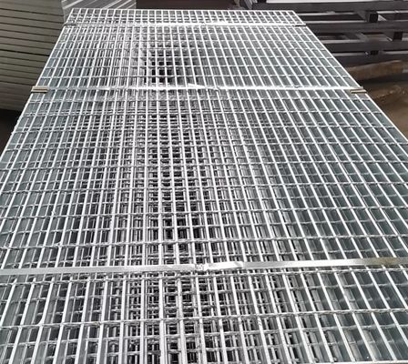 Hot Dip Galvanized Plain / Serrated Steel Grating cho đường đi bộ nền tảng