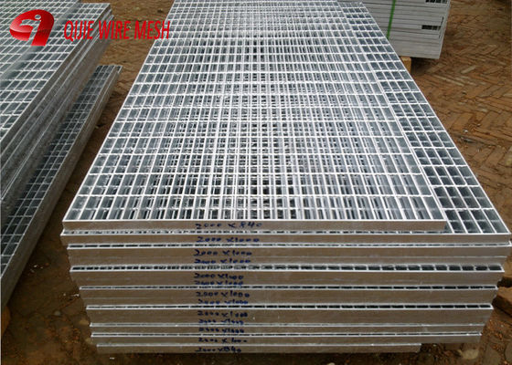 Vật liệu xây dựng Lưới thép mạ kẽm nhúng nóng 32 x 5mm