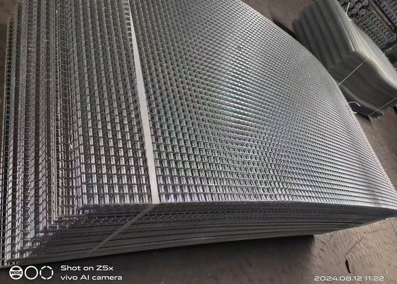 Kích thước thông thường 2 X 2 inch Bảng dây mạ kẽm hàn lưới Chiều rộng 2,2m