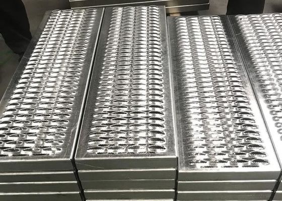 Max 6000mm Thường xuyên cầm tay Strut Walkway cho cầu thang bước đi Ramp và boong