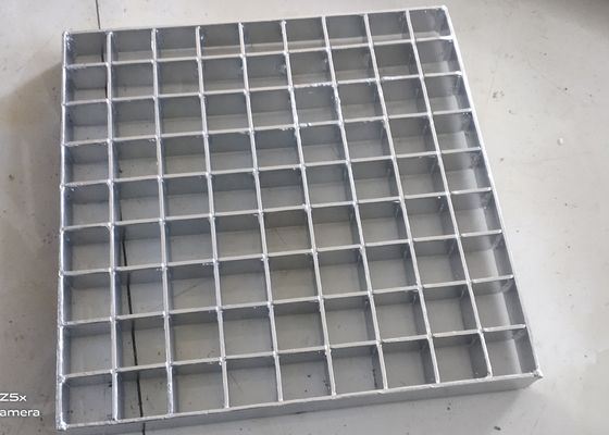 Nhấn Khóa lưới thép mạ kẽm Lưới kim loại mở rộng 40 X 100 Mm Sân