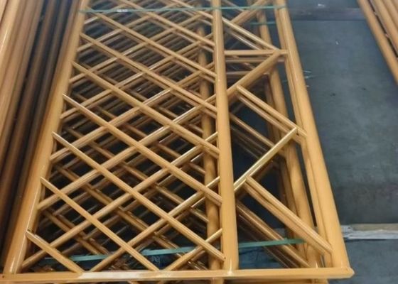 Lớp hàng rào gỗ tre bền cho thiết kế vườn phong cách