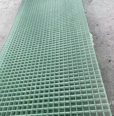 FRP Walkway GRP Grating Với Độ dày 25mm Và Kích thước 38X38X38mm Được làm từ sợi thủy tinh