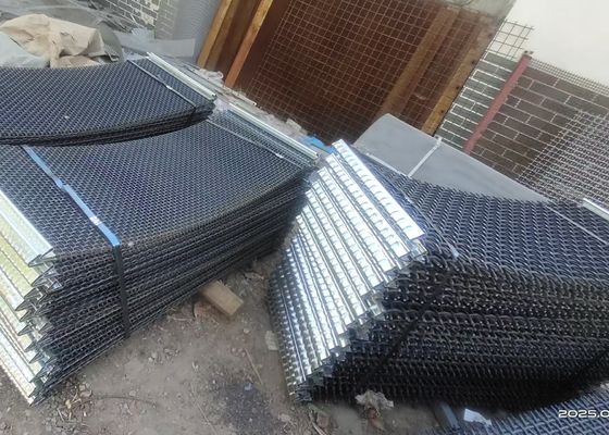 Quarry / Máy nghiền đá Crimped Sand Máy rung 1.5 * 2M Kích thước Bằng Chứng