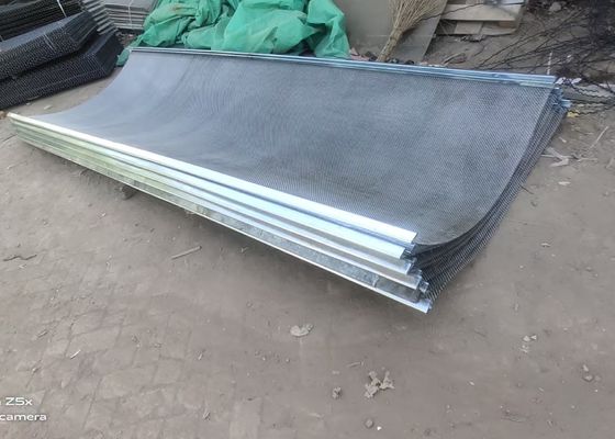 Quarry / Máy nghiền đá Crimped Sand Máy rung 1.5 * 2M Kích thước Bằng Chứng