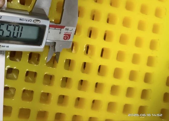Hiệu suất tối ưu 30mm Độ dày hình vuông Polyurethane Screen Mesh In Plain Weave