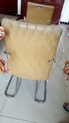 Sản phẩm được sản xuất bằng thép không gỉ