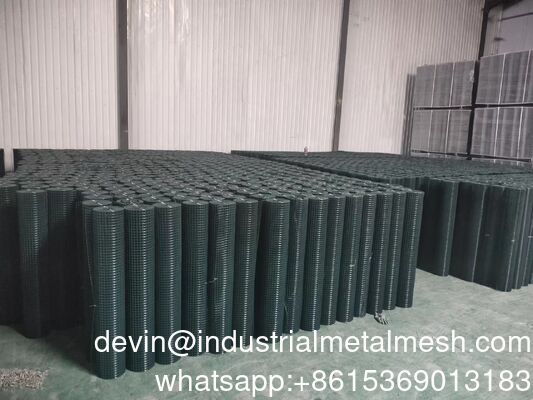 Đan nhựa PVC phủ phủ màu đen giá rẻ Welded Wire Mesh Roll 1m X 30m