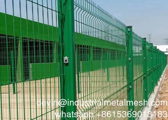 Hiện đại 3d Curved Wire Mesh hàng rào Hot Dip mạ vải PVC phủ