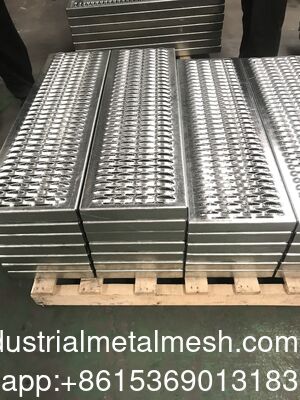 Đánh lỗ kim cương hạng nặng Grip Strut Plank Catwalk Grating/Grip Structure Perforated Steel Grating