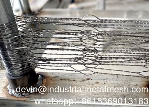 Những chướng ngại vật thép không rõ ràng Putanka MZP với đường viền 10m