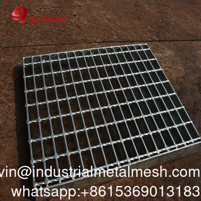 Thép kẽm 15/20/30/34.3/40/60mm Đường đệm Pitch Drain Perforated Steel Grating