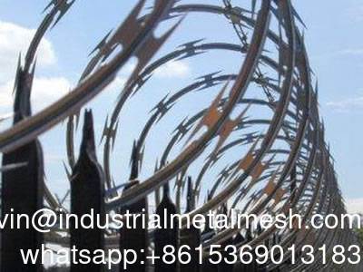 Tear Blade BTO-30 Razor Wire Concertina Flat Wrap Razor Wire Fencing