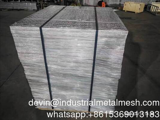 Chăm sóc thép cacbon bền với lớp phủ kẽm ngâm nóng