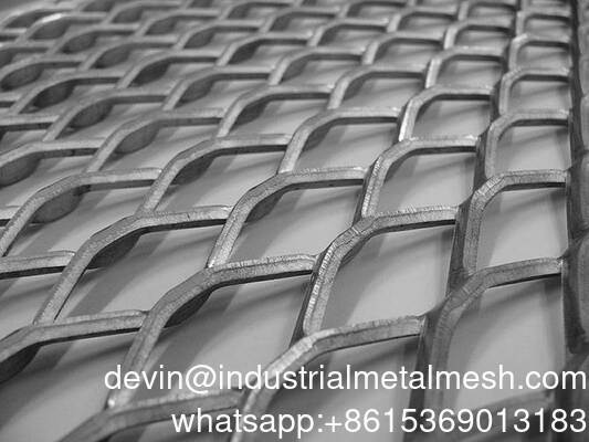 Xây dựng vật liệu mặt tiền lớp phủ nhôm mở rộng tấm kim loại lưới dây cho hành lang cầu thang Baffle