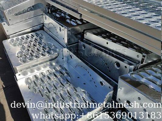 Bậc Cầu thang Chống Trượt Grip Strut Grating - Bậc Cầu thang Chống Trượt