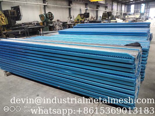 Thép chống gỉ nhôm chống trượt cho bậc cầu thang, có sẵn kích thước tùy chỉnh