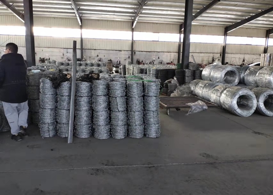 Thiết kế hàng rào dây thép gai mạ kẽm nhẹ 1.2mm