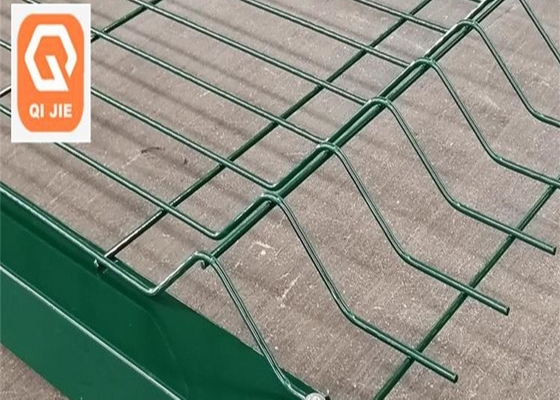 Trang trại được sử dụng Hàng rào dây hàn Metal3D cong được sơn tĩnh điện