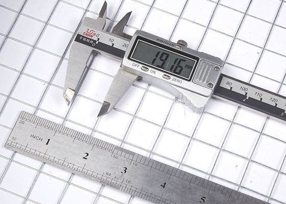 Hàng rào bảo vệ 304 Lưới thép không gỉ hàn để chăn nuôi và cách ly