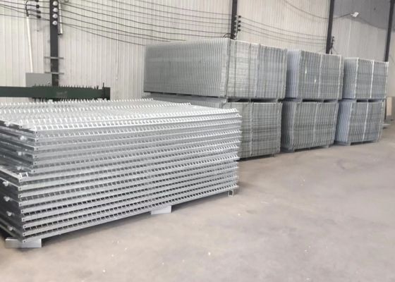 3D 3V Bột sơn Hàng rào kim loại cong Dây hàn Lưới 2,5 mét Chiều rộng