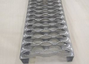 5 Diamonds Walkway Channel Grip Strut Grating Tấm kim loại đục lỗ Lưới chống gỉ