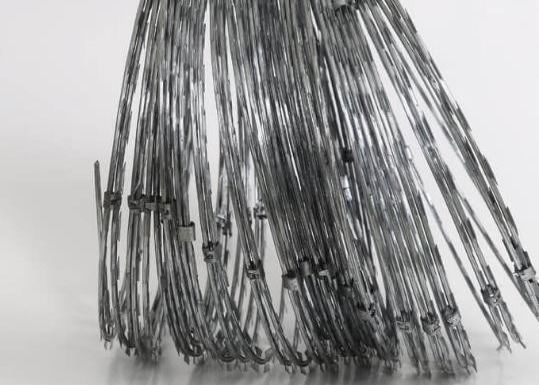 Vòng nhỏ Concertina Dao cạo dây thép gai có kẹp Loại dao cạo đơn & chéo (BTO-22)