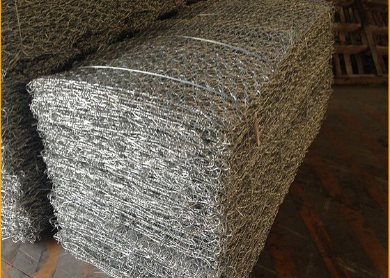 Chăn bê tông 6 X 2 X 1 M Dây hàn Giỏ Gabion hình lục giác để xây tường