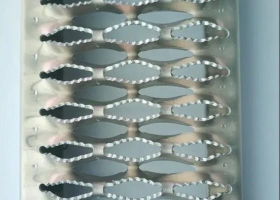 Tấm chống trượt lỗ miệng cá sấu/tấm nhôm