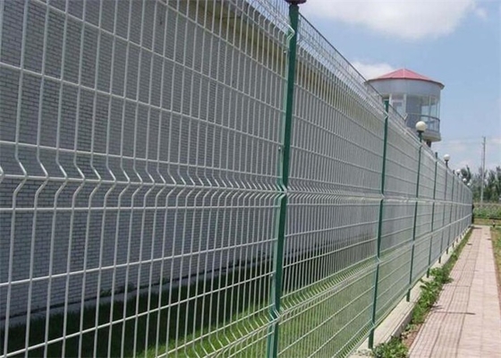 Pvc Hoặc sơn tĩnh điện Hàng rào kim loại hàn cong Iso9001 đã qua
